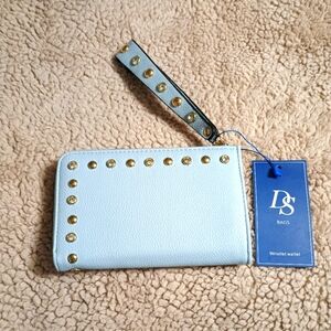 New wristlet wallet